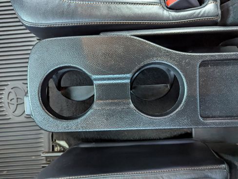 Used 2018 Toyota Highlander XLE image 48