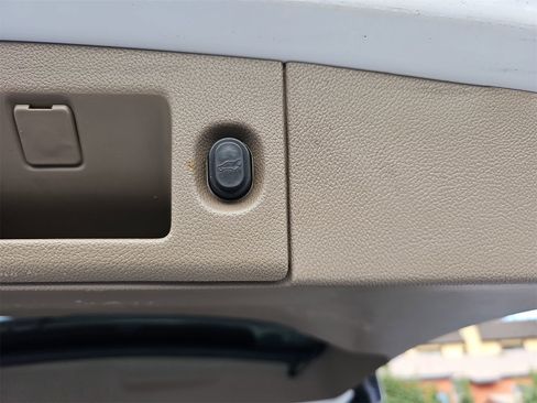 Used 2018 Chevrolet Tahoe Premier image 15