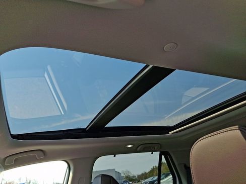 New 2026 Honda Pilot Touring image 10