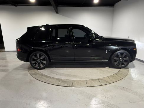 Used 2023 Rolls-Royce Cullinan image 8