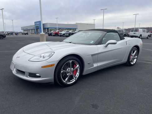Used 2013 Chevrolet Corvette Base 2D Convertible image 1