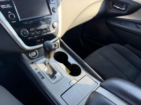 Used 2017 Nissan Murano S image 19
