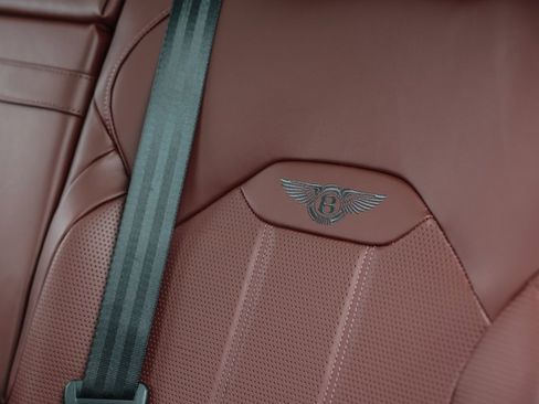 New 2024 Bentley Bentayga image 17