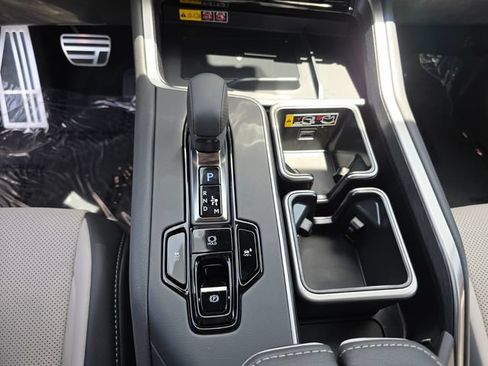 New 2026 Lexus TX 500h AWD image 27
