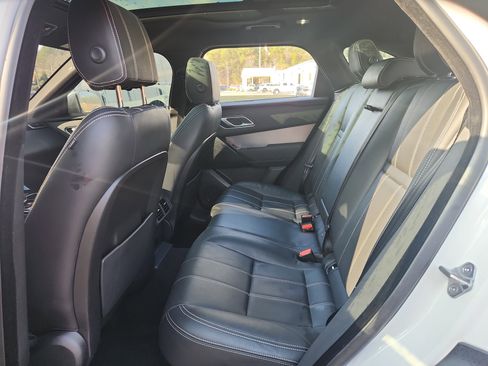 Used 2022 Land Rover Range Rover Velar R-Dynamic S image 40