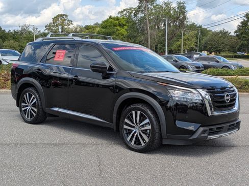 Certified 2024 Nissan Pathfinder Platinum w/ Cargo Package FWD image 2