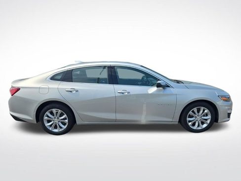 Used 2020 Chevrolet Malibu LT FWD image 2