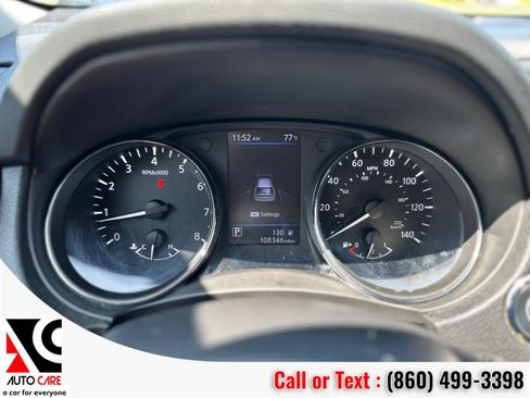 Used 2020 Nissan Rogue SV image 21