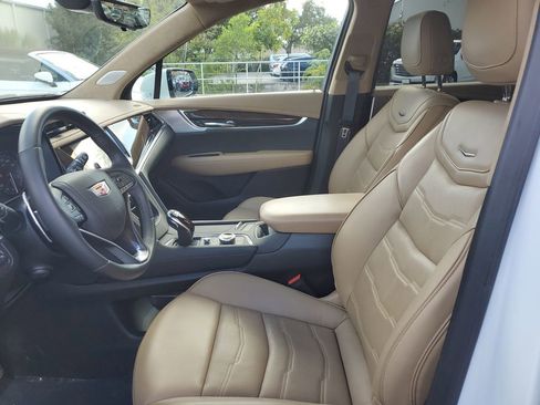 Certified 2024 Cadillac XT6 Sport w/ Platinum Package image 19