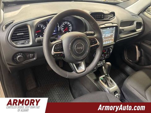 Used 2023 Jeep Renegade Latitude image 9