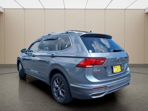 Used 2022 Volkswagen Tiguan SE AWD/4WD image 8