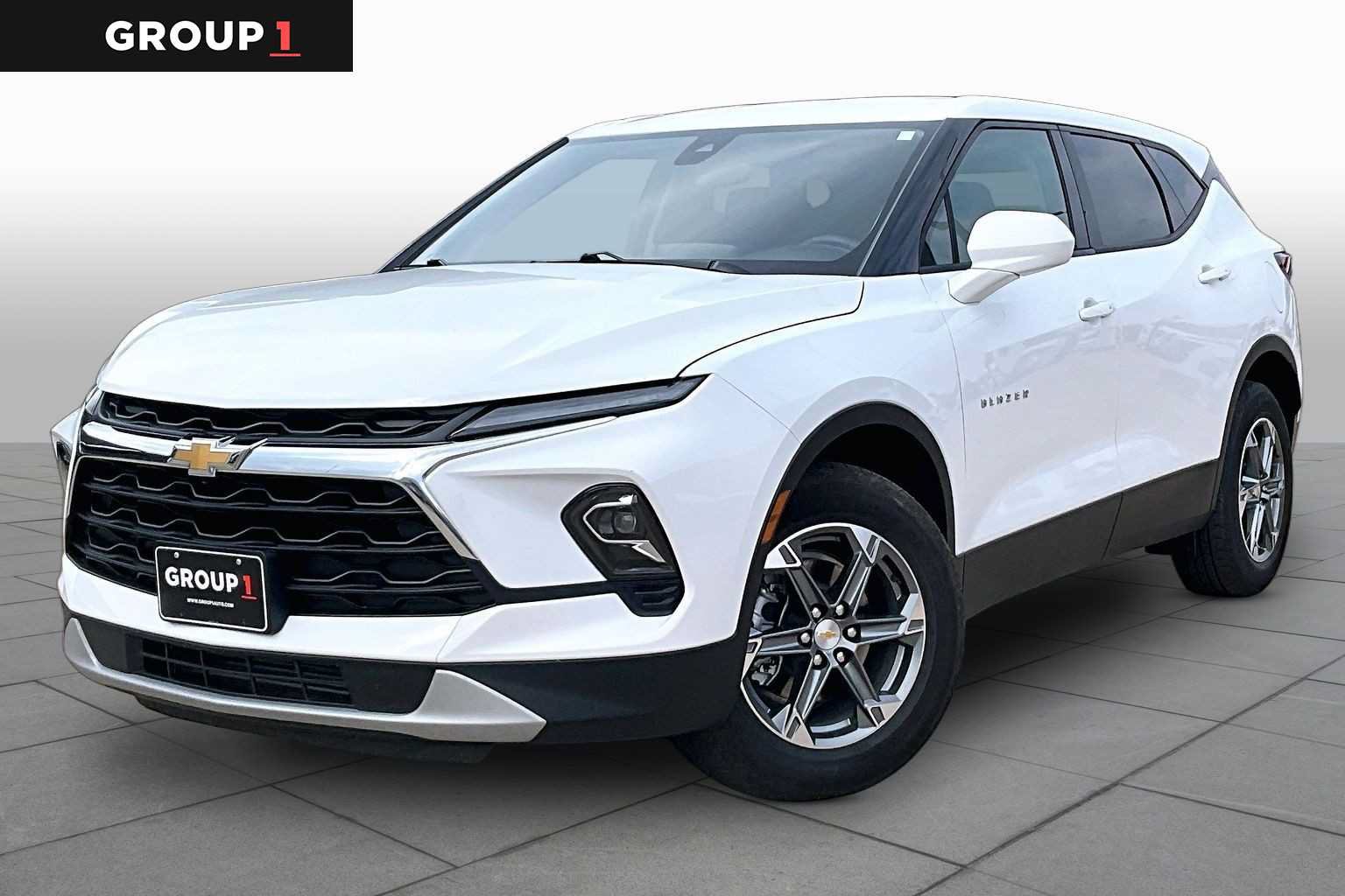 Used 2026 Chevrolet Blazer LT FWD image 1