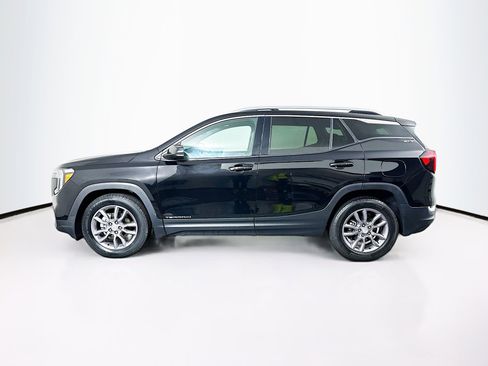 Used 2024 GMC Terrain SLT image 4