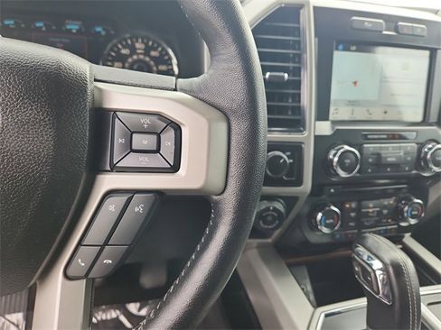 Used 2017 Ford F150 Lariat image 23