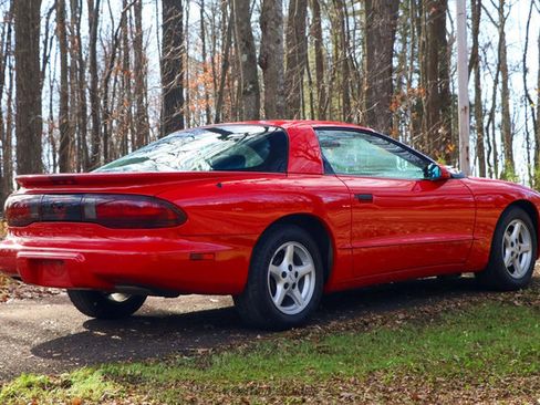 Used 1997 Pontiac Firebird Coupe w/ Opt Pkg image 8