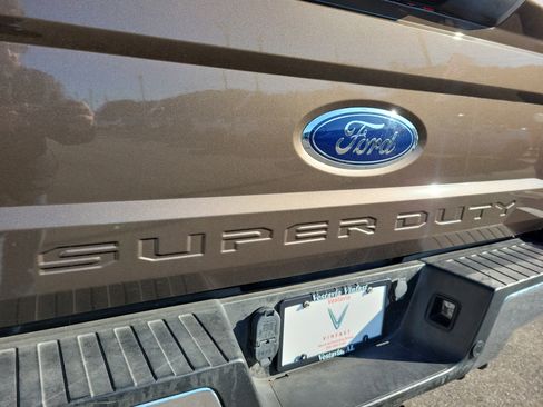 Used 2017 Ford F250 XLT w/ XLT Value Package image 10