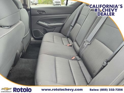 Used 2025 Nissan Altima 2.5 SV image 16