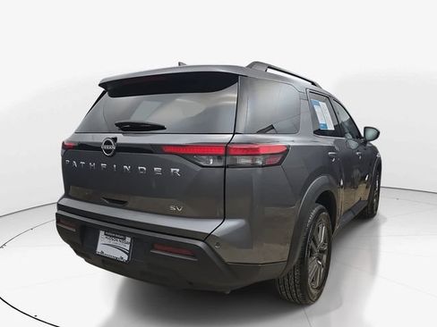 Used 2024 Nissan Pathfinder SV FWD image 6