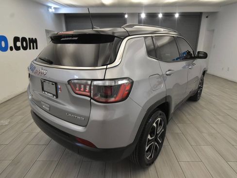 Used 2022 Jeep Compass Limited AWD/4WD image 5
