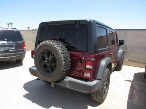 Used 2021 Jeep Wrangler Unlimited Sport AWD/4WD image 3