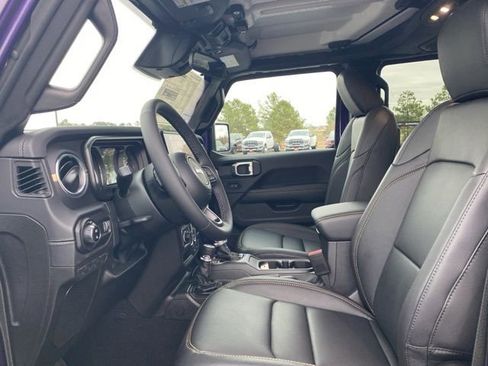 New 2026 Jeep Gladiator Sport AWD/4WD image 11