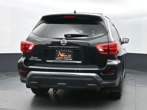 Used 2020 Nissan Pathfinder S FWD image 8