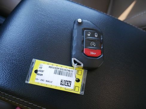 Used 2020 Jeep Wrangler Rubicon image 22