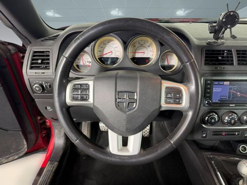Used 2013 Dodge Challenger R/T RWD image 14