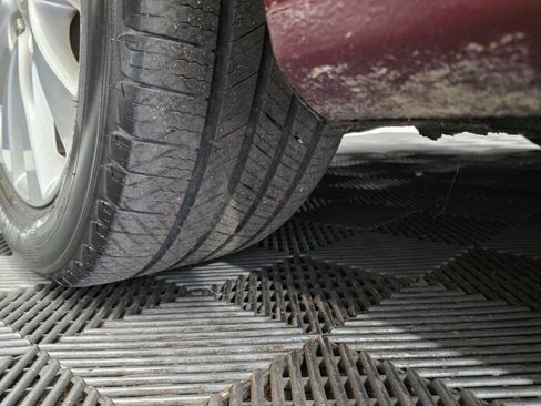 Used 2015 Buick LaCrosse image 29