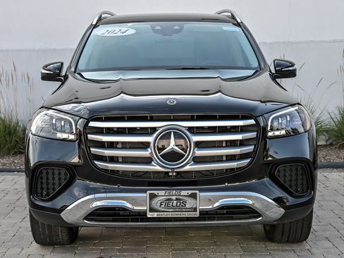 Used 2024 Mercedes-Benz GLS 450 4MATIC image 4