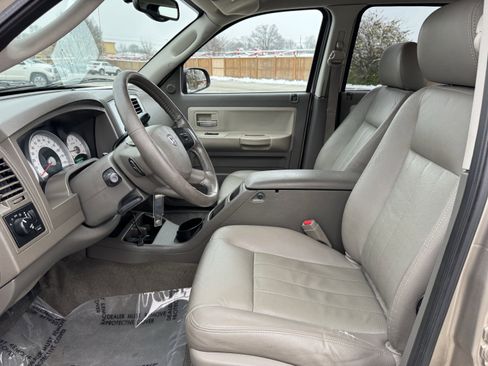 Used 2005 Dodge Dakota Laramie image 24