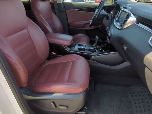 Used 2017 Kia Sorento SX AWD/4WD image 23