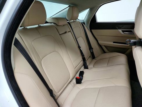 Used 2020 Jaguar XF Prestige AWD/4WD image 29