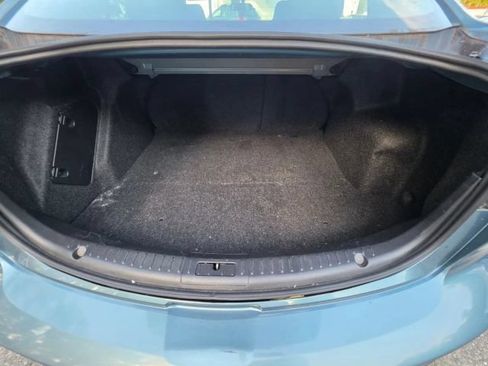 Used 2011 MAZDA MAZDA3 i Touring FWD image 18