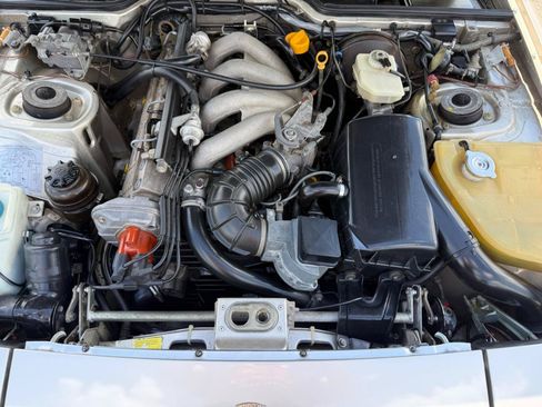 Used 1988 Porsche 944 Coupe RWD image 64