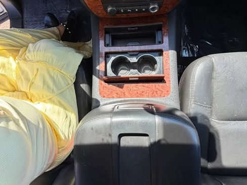 Used 2007 Chevrolet Avalanche LTZ w/ LTZ Preferred Equipment Group AWD/4WD image 18