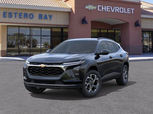 New 2026 Chevrolet Trax LT w/ Driver Confidence Package image 30