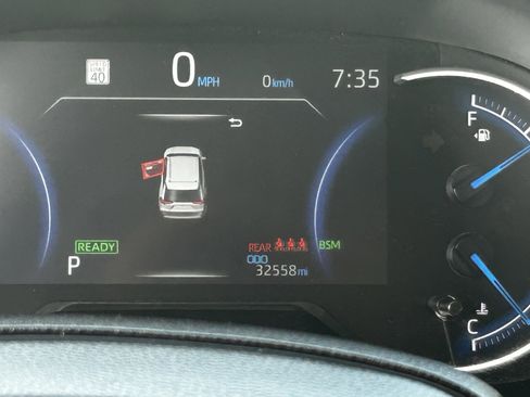 Used 2023 Toyota RAV4 AWD Hybrid image 29