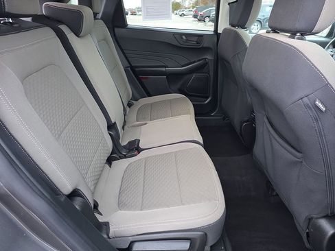 Used 2022 Ford Escape SE w/ Cold Weather Package image 33