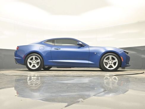Used 2021 Chevrolet Camaro LT RWD image 29