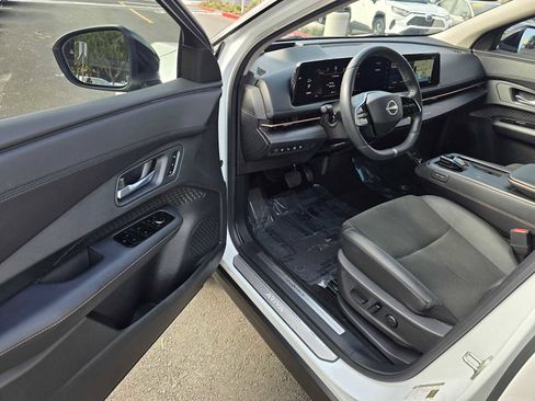 Used 2024 Nissan Ariya AWD image 19