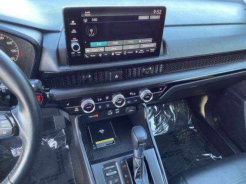 Used 2025 Honda CR-V EX-L image 19