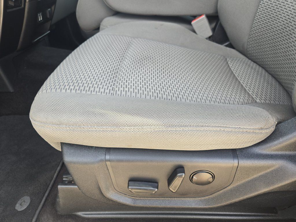Used 2019 Ford F150 XLT w/ Equipment Group 302A Luxury AWD/4WD image 25