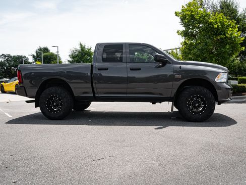 Used 2018 RAM 1500 Express AWD/4WD image 11