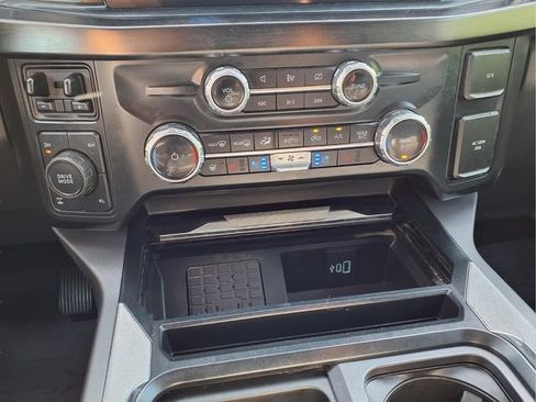 Used 2023 Ford F250 Lariat w/ Sport Appearance Package AWD/4WD image 39