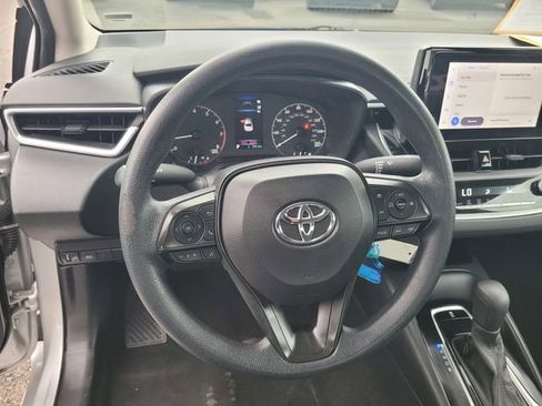 Used 2023 Toyota Corolla LE image 30