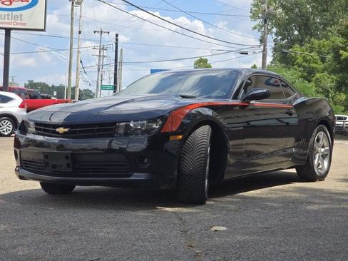 Used 2015 Chevrolet Camaro LT RWD image 3