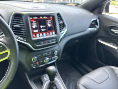 Used 2021 Jeep Cherokee Latitude Lux 80th Anniv w/ Quick Order Package 2YU 80th FWD image 33