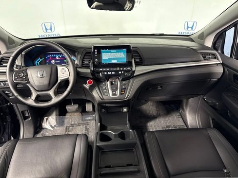 Used 2023 Honda Odyssey EX-L image 16