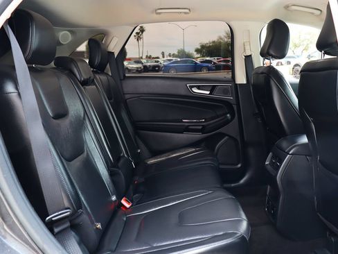Used 2020 Ford Edge Titanium FWD image 28
